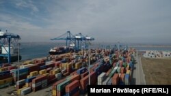 Containere în Portul Constanța