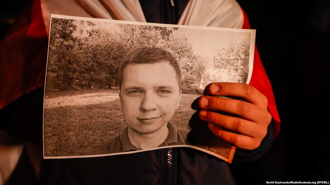 Imaginea lui Andrei Zelțar, ucis de forțele de ordine belaruse, la o comemorare în Ucraina