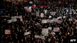 Protest dela studenata ispred zgrade Radio-televizije Srbije, 12. decembar 2024. godine