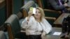 Senatoarea Diana Șoșoacă, în plenul Senatului, fără mască în timpul unui live făcut pe Facebook