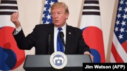 Birleşen Ştatlaryň prezidenti Donald Tramp. 7-nji noýabr, 2017 ý.