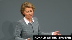 Германиянын коргоо министри Урсула фон дер Ляйен 