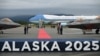 Літак Air Force One із президентом США Трампом на борту приземлився на об'єднаній базі Елмендорф-Річардсон в Анкориджі, Аляска, 15 серпня 2025 року