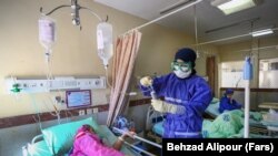 بیماران مبتلا به ویروس کرونا در یک شفاخانه ایران