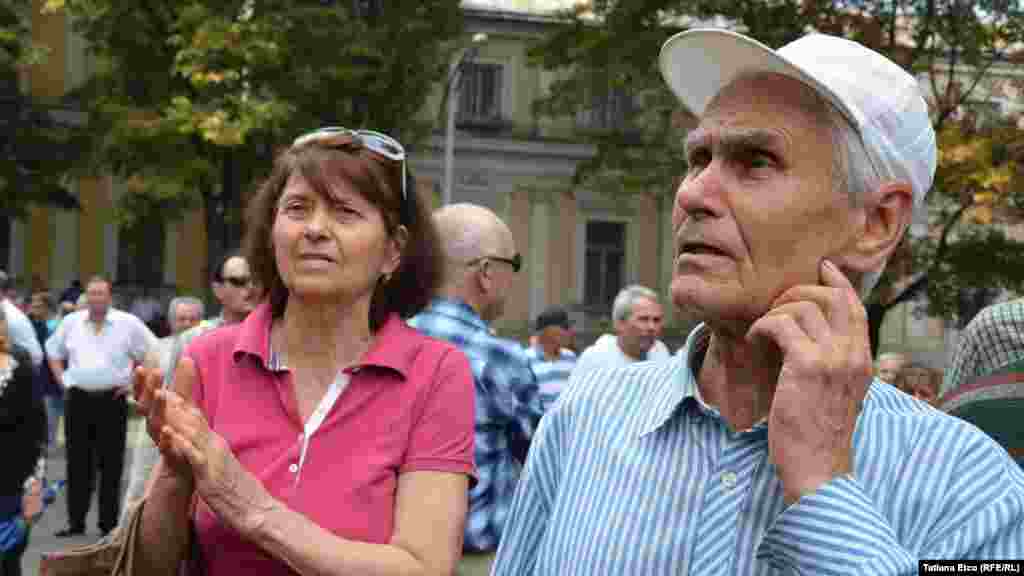 Moldova, the pensioneers protest march at the Chisinau Parliament