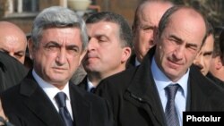 Armenia - President Serzh Sarkisian (L) and his predecessor Robert Kocharian visit Gyumri, 7 December 2008. 