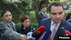 Armenia - Opposition leader Narek Karapetian speaks to journalists, Yerevan, October 27, 2026.