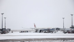 لغو بیش از ۱۰۰ پرواز به اثر برف‌باری و سرمای شدید در پاریس