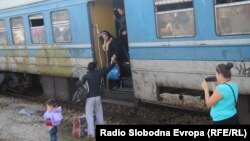 Архивска фотографија: Во екот на мигрантската криза Македонски железници превезуваа по неколку илјади мигранти дневно од Гевгелија до Табановце