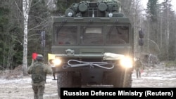 Здольная несьці ядзерную зброю расейская гіпэргукавая ракетная сыстэма «Арэшнік», нібыта разгорнутая ў сьнежні 2025 году ў Беларусі. 