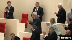 Парламентский успех "Грузинской мечты", ведомой олигархом Бидзиной Иванишвили, подарил немало поводов для анализа