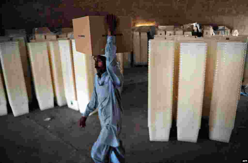 Pregătiri către alegeri parlamentare la Karachi, Pakistan