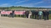 Građani Podnovlja kod Doboja na protestu protiv izgradnje solarnih elektrana u njihovom mjestu.