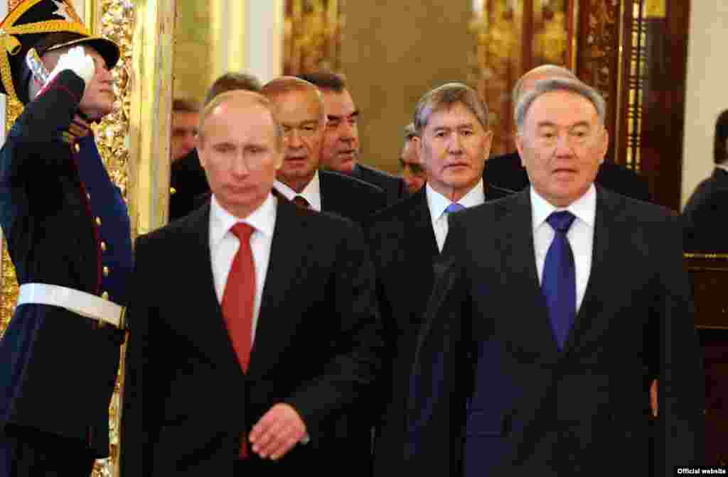 На саммите Организации Договора о коллективной безопасности (ОДКБ). Москва, 16 мая 2012 года.