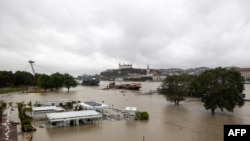 Apele Dunării s-au revărsat peste maluri la Bratislava, în Slovacia. 16 septembrie 2014. 