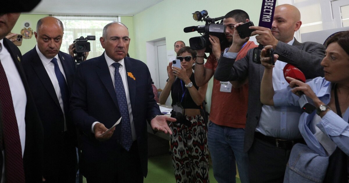 Pashinian Party Takes Early Lead As Armenians Vote With Nation's Future Focus On The Line