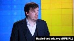 Водночас, за словами експрем’єра, шляхом до дефолту може стати відсутність співпраці з Міжнародним валютним фондом