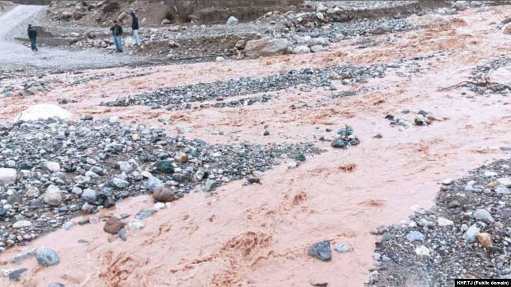 Ҳушдор аз омадани сел дар Тоҷикистон