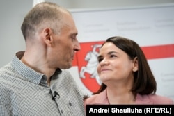 Сяргей і Сьвятлана Ціханоўскія таксама пазбавіліся сваёй кватэры ў Менску, якую канфіскавалі ў даход дзяржавы