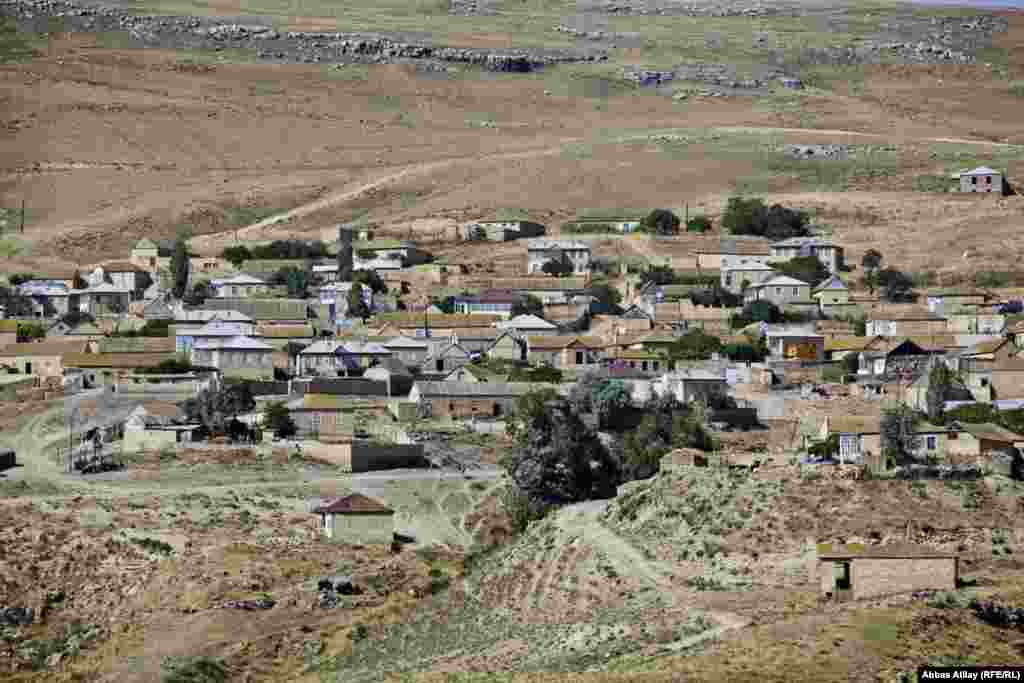 The village of Shikhzairli, situated on the Baku-Shamakhi highway. The town is thought to have been inhabited since the Middle Ages.