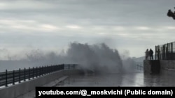 Шторм в Крыму. Иллюстративное фото