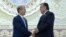 Кыргызстандын президенти Алмазбек Атамбаев менен Тажикстандын президенти Эмомали Рахмон. 12-сентябрь, Дүйшөмбү. 