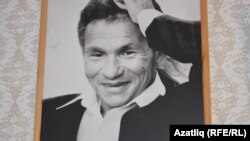 Фәнис Яруллин (1938-2011)