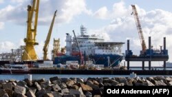 Գերմանիա - Խողովակաշարի շինարարությունում ներգրավված ռուսական «Ակադեմիկ Չերսկի» նավը խարսխված է Բալթիկ ծովի Ռյոգեն կղզու Մուքրան նավահանգստում, 7-ը սեպտեմբերի, 2020թ.