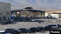 Բագրատաշենի անցակետ, արխիվ