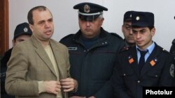 Armenia - Vazgen Khachikian, the former head of the state pension fund, stands trial on corruption charges, Yerevan, 4Dec2014.