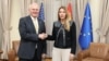 Sastanak ministarke rudarstva i energetike Srbije Dubravke Đedović Handanović sa ambasadorom Sjedinjenih Američkih Država u Beogradu Kristoferom Hilom, Beograd, 17. septembra.