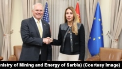 Sastanak ministarke rudarstva i energetike Srbije Dubravke Đedović Handanović sa ambasadorom Sjedinjenih Američkih Država u Beogradu Kristoferom Hilom, Beograd, 17. septembra.