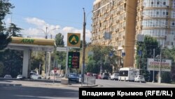 Ситуація з паливом на автозаправці ATAN біля Гагарінського парку в Сімферополі. 19 вересня 2026 року