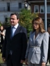 Kryeministri në detyrë, Albin Kurti, dhe ushtruesja e detyrës së presidentit, Albulena Haxhiu. Fotografi nga arkivi. 