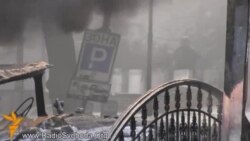 Грушевського: барикади й молитви
