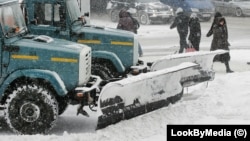 Прыбіраньне сьнегу ў Менску, 9 студзеня 2026