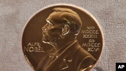 Çmimi Nobel. Fotografi ilustruese nga arkivi.