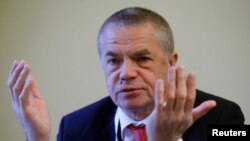 Александр Медведев