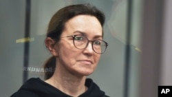 Alsu Kurmasheva, a Prague-based journalist with RFE/RL who holds dual U.S. and Russian citizenship, has been held in Russian custody since October 18.