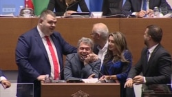 Лидерът на ДПС Делян Пеевски и депутати от ИТН. Снимката е архивна