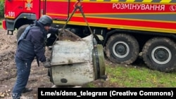 Уламки ракети виявили в одному з районів Києва після нічного російського удару