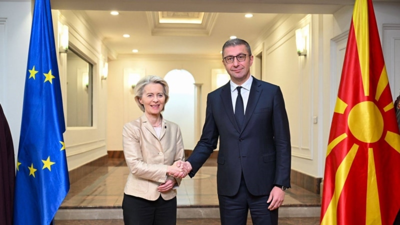 Von der Leyen i bën thirrje Shkupit t’i bëjë ndryshimet kushtetuese për ta vazhduar rrugën drejt BE-së