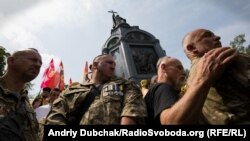 Фоторепортаж: Як віряни Київського патріархату відзначили хрещення Русі-України