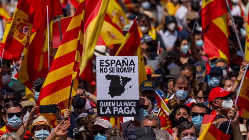 Улады Гішпаніі пацьвердзілі пляны памілаваць зьняволеных каталёнскіх незалежнікаў