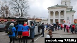 Пачатак мітынгу блогераў на Плошчы Свабоды ў Менску