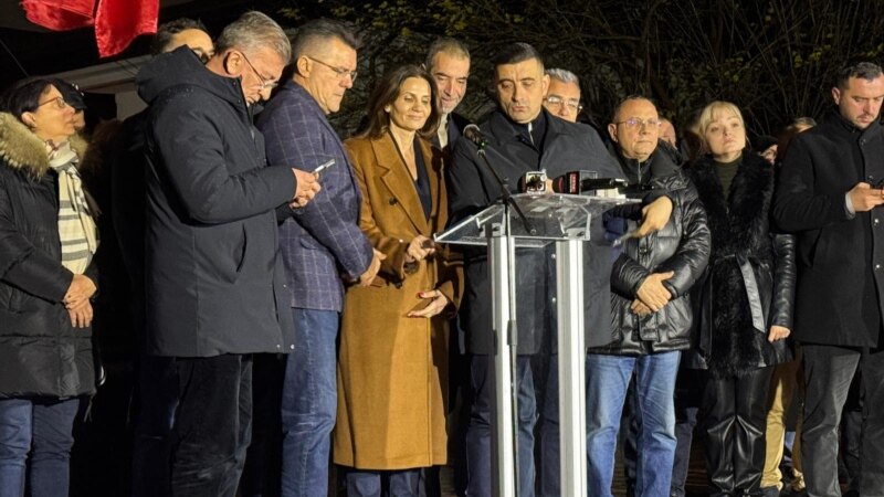 Sediul AUR, în seara alegerilor pentru București: ploaie măruntă, pană de curent și puțină tristețe