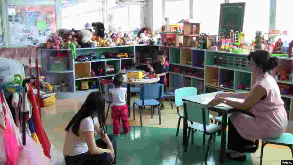 Paraisapolis Community Program #70