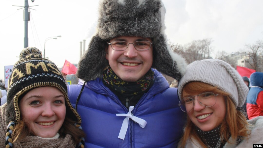 Участники шествия "За честные выборы" в Москве, 4 февраля 2012