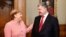 Канцлер Німеччини Анґела Меркель та президент України Петро Порошенко під час зустрічі 10 травня 2018 року