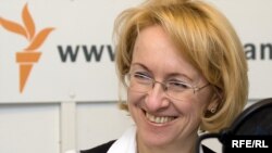 Ирина Ясина: "Есть и позитив. Люди привыкают к тому, что кто-то занимается тем, чем не велело правительство заниматься, просто помимо этого правительства"